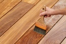 Zadbane drewno tarasowe - zabezpieczone i zaimpregnowane przez olejowanie
